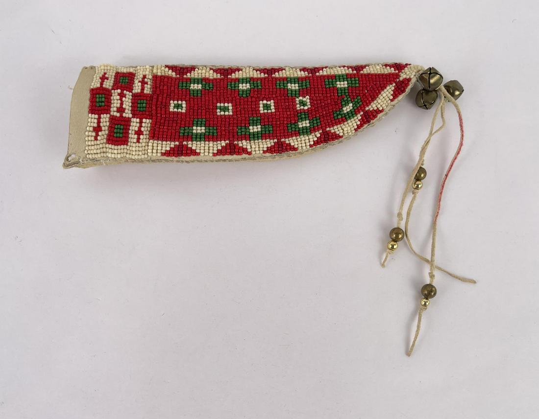 Plains Native American Indian Beaded Knife Sheath (1 of 3)