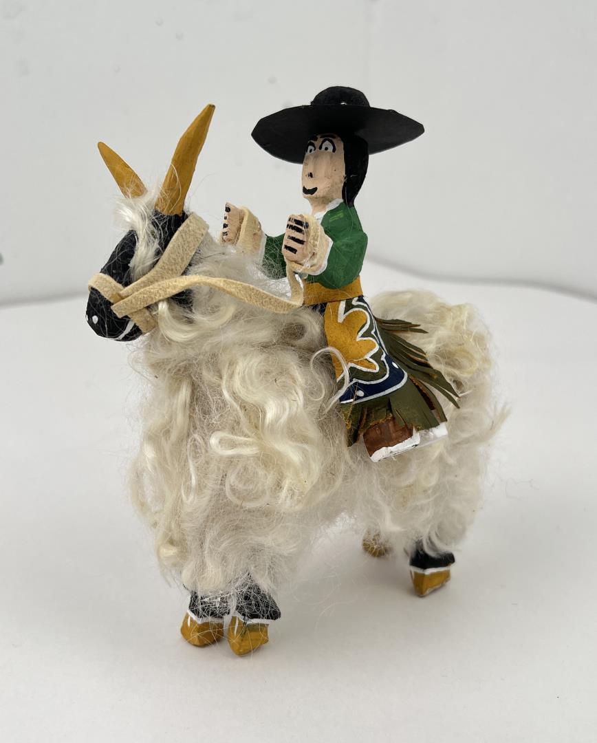 Delbert Buck Navajo Folk Art Wood Carving (1 of 8)