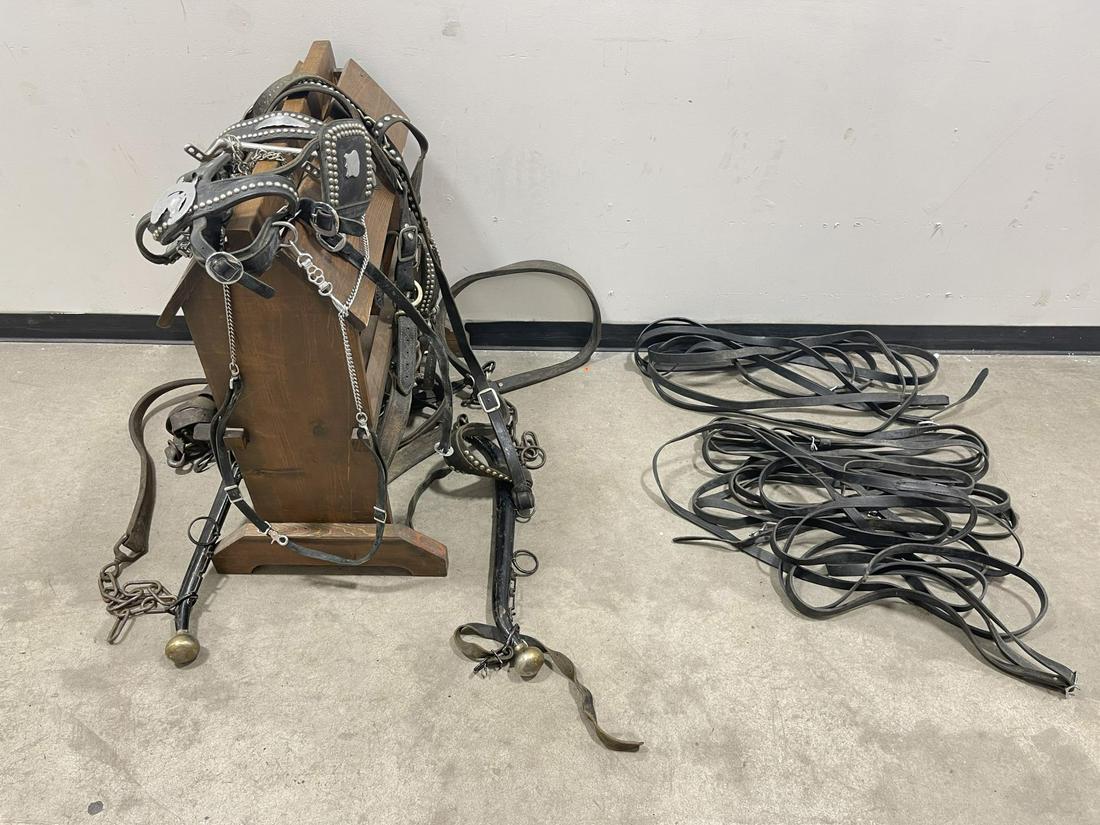 Central Illinois Harness Racing Horse Tack (1 of 10)