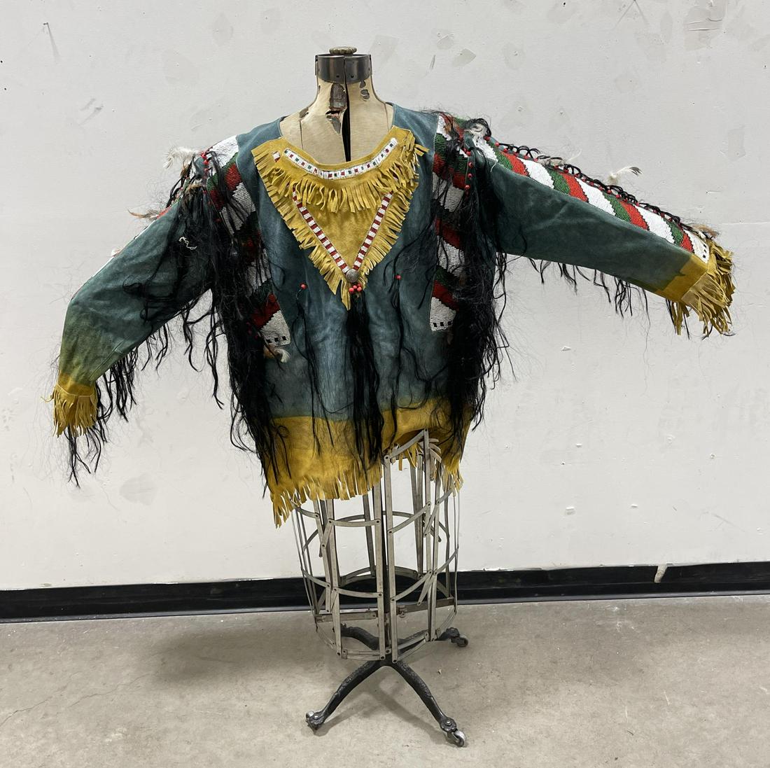 Montana Rendezvous Indian Style Beaded War Shirt (1 of 8)