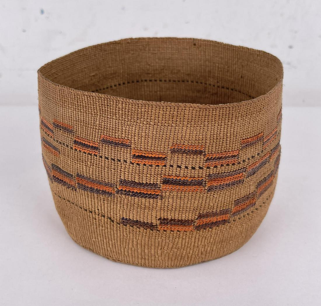 Antique Tlingit Inuit Eskimo Alaskan Basket (1 of 4)