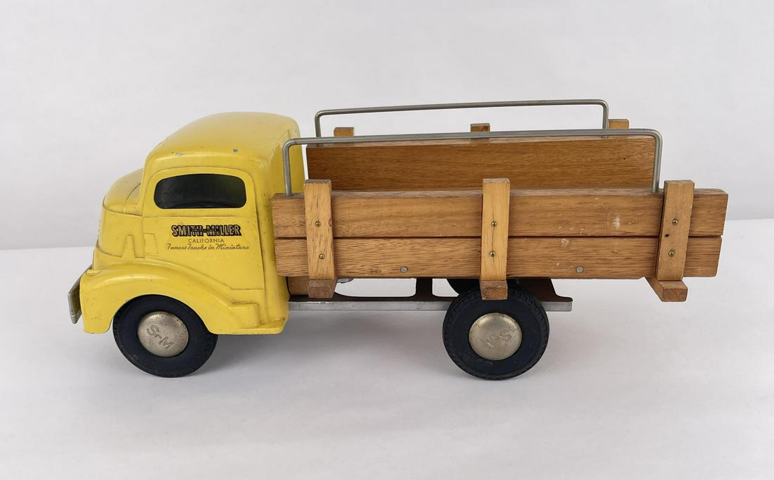 Smith Miller Delivery Materials Truck Toy (1 of 10)