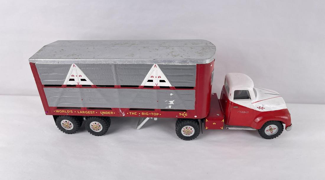 Tonka Custom Circus Truck Toy (1 of 8)