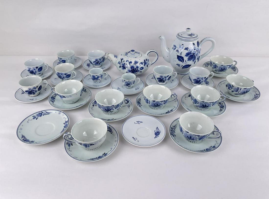Blue and White Delft Tea Set (1 of 11)