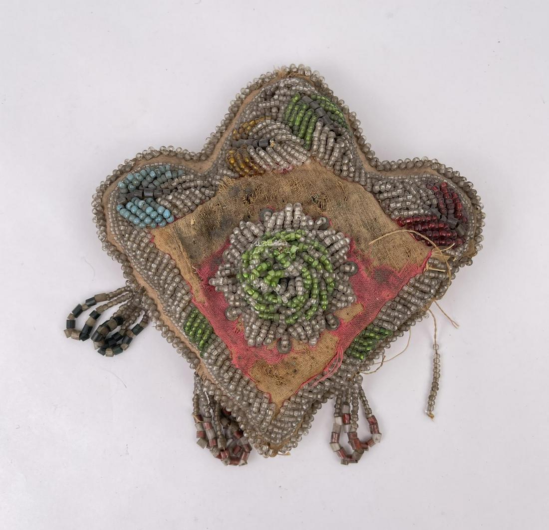 Antique Iroquois Indian Beaded Pin Cushion (1 of 8)