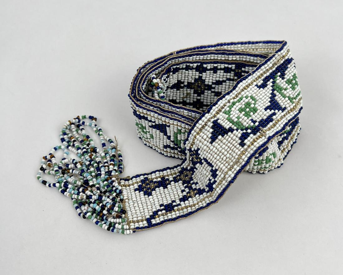 Native American Indian Beaded Necklace (1 of 4)