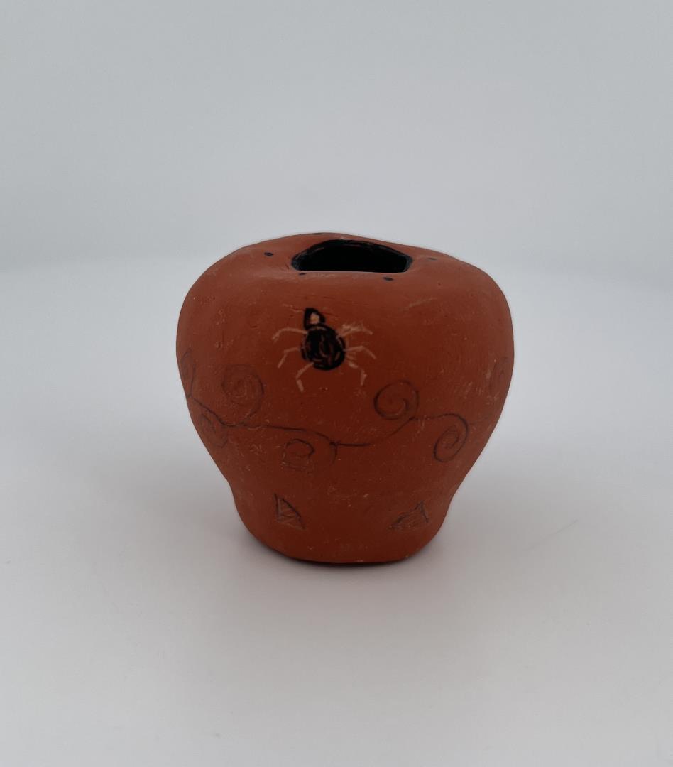 Pueblo Indian Ant Seed Pot: 1 1/4" tall. Allard Auction Collection Inv: MIH 1899