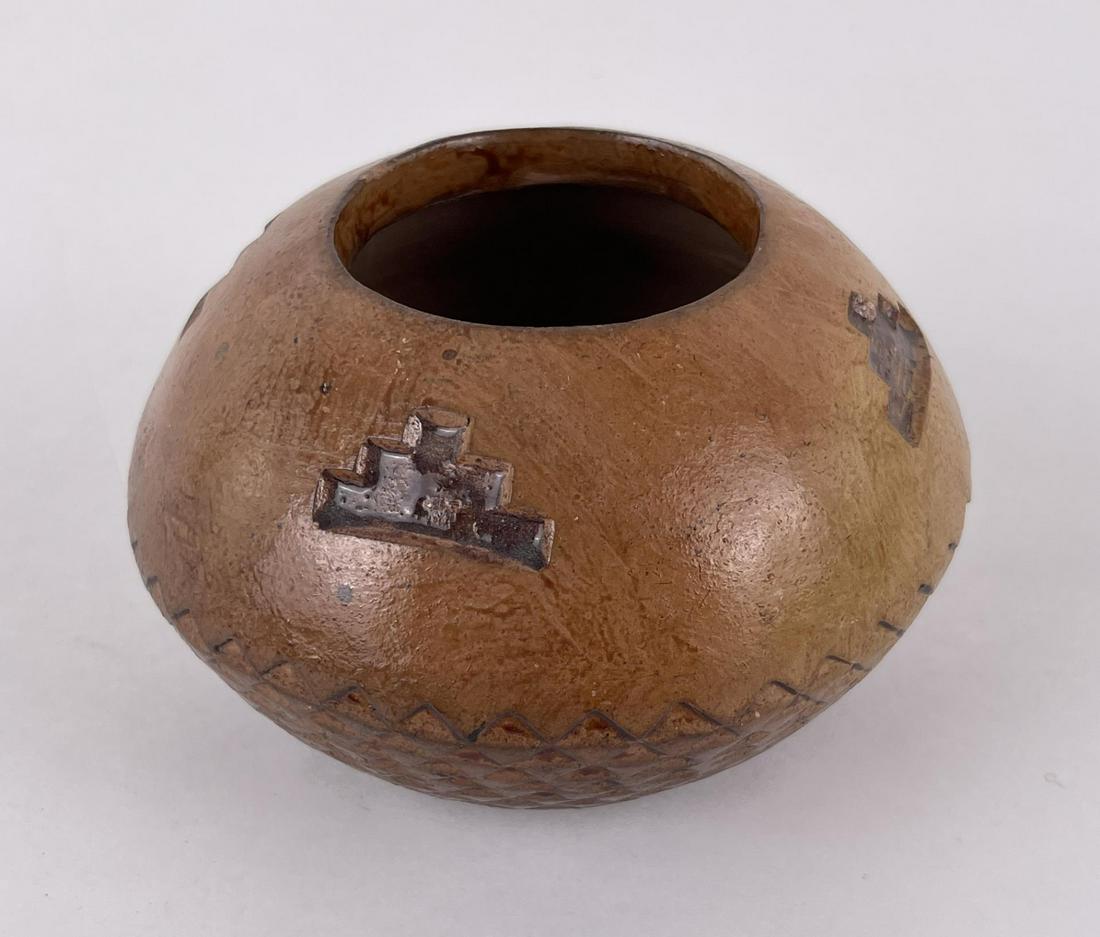 Fernandez Benally Navajo Indian Pot: 4 3/4" diameter, 3" tall. Allard Auction Collection Inv: RAH 24708