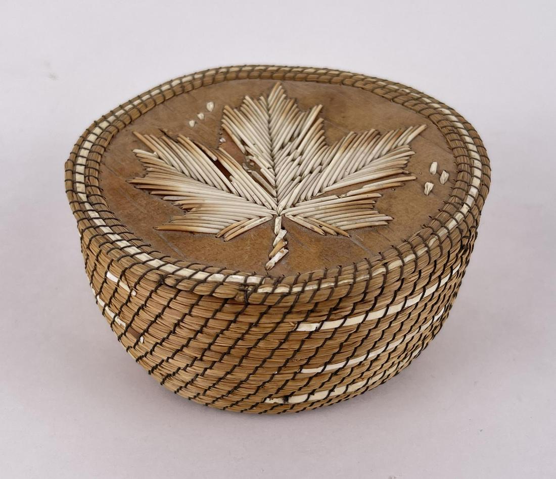 Antique Ojibwe Indian Birch Bark Quilled Box (1 of 6)