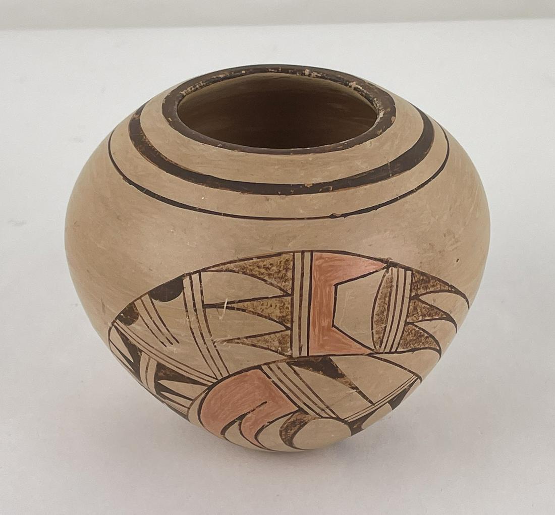 Christopher Collateta Hopi Indian Pot: 4 7/8" diameter, 4 1/8" tall. Allard Auction Collection Inv: RDU 33082