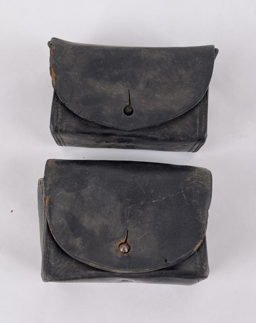 Pair of WW1 RIA 1906 Ammo Pouches: Nice pair of pouches.