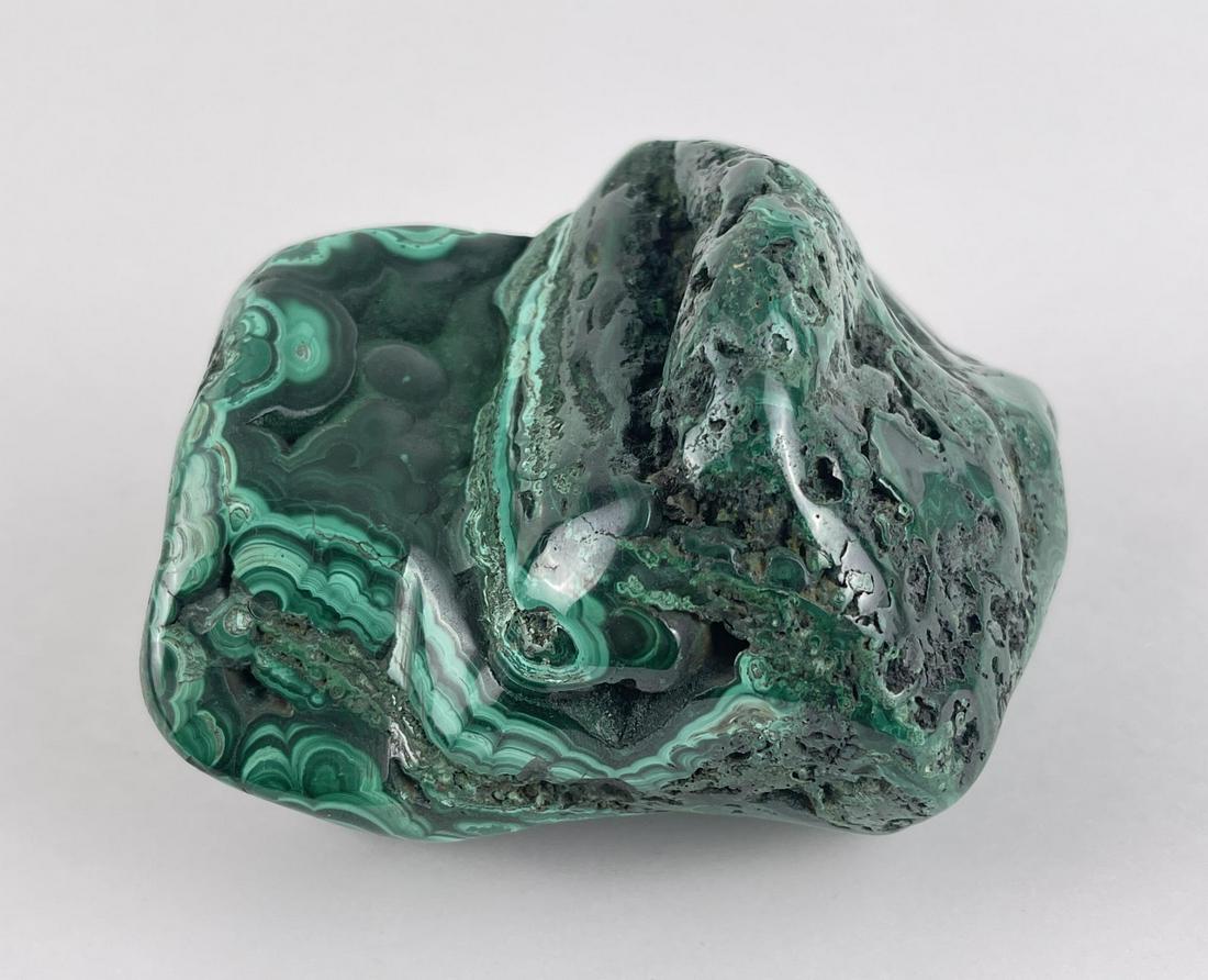 4825 Carat African Malachite Specimen: 4" by 3 1/2". 965 grams.