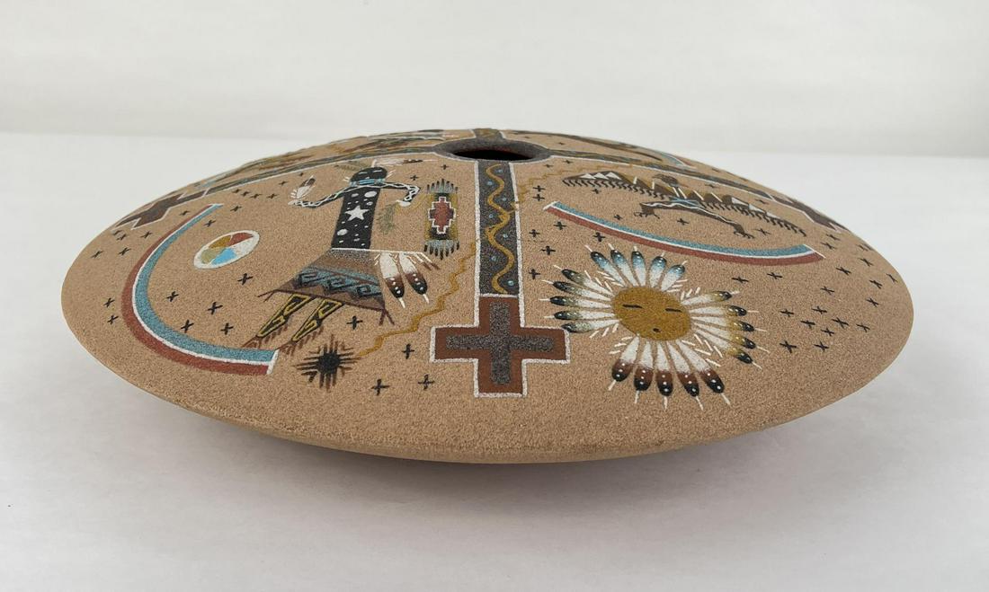 Navajo Sand Painting Pot (1 of 5)