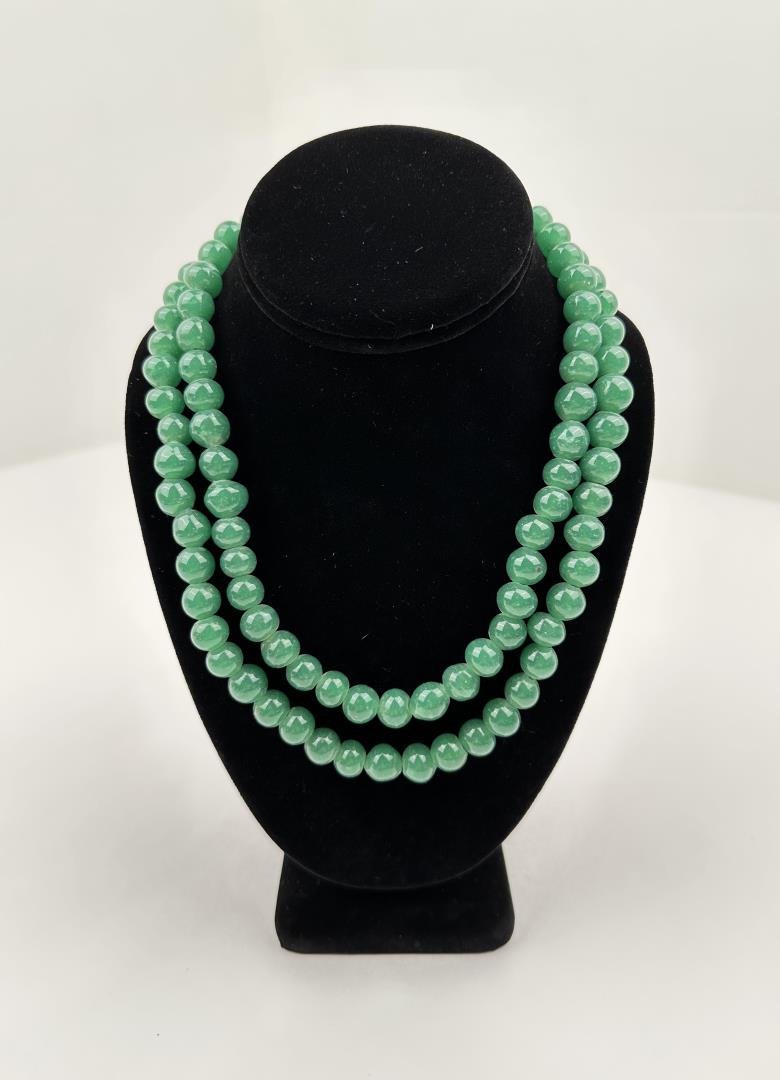 Native American Indian Trade Beads: Nice set. Allard Auction Collection Inv: ZUR 43113