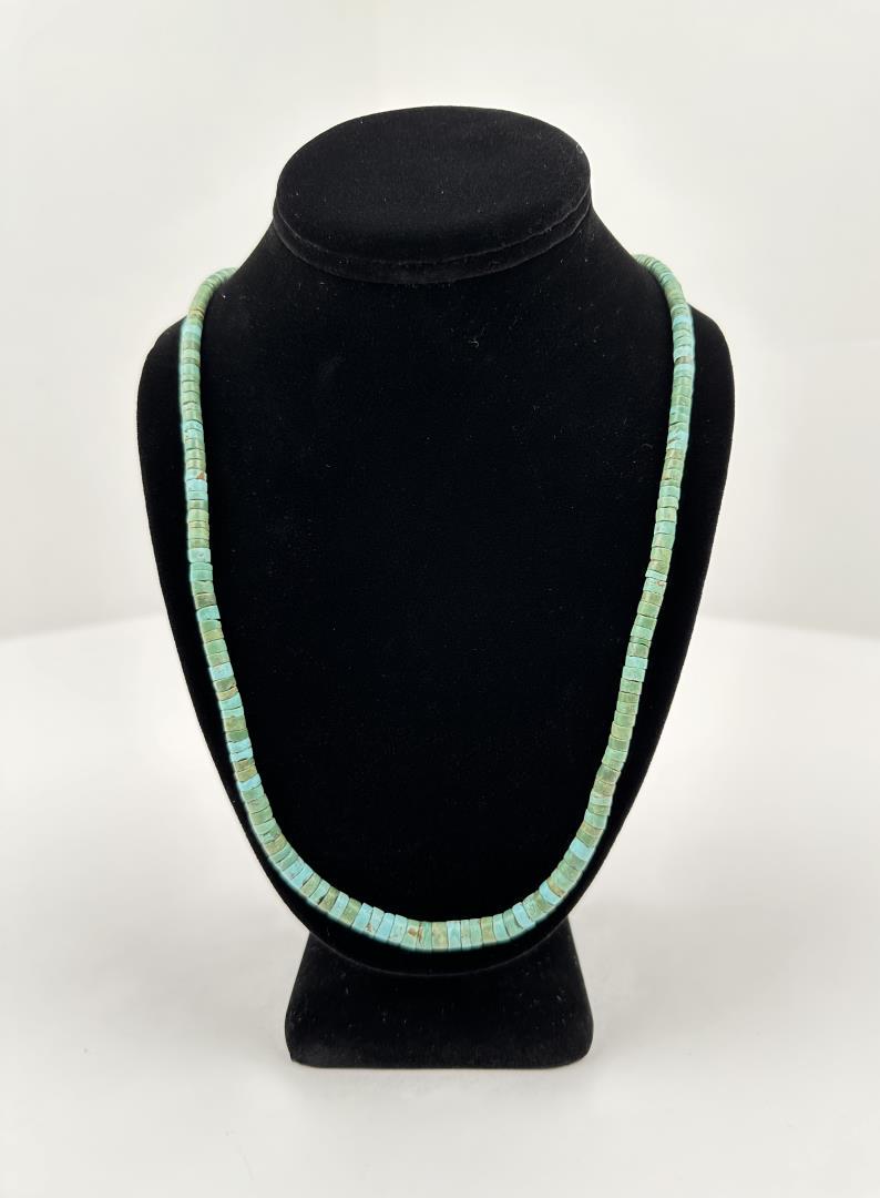 Santo Domingo Pueblo Turquoise Necklace (1 of 2)