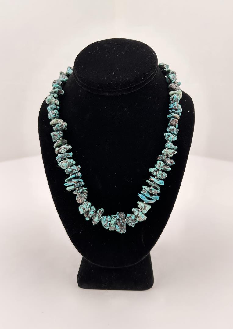 Navajo Turquoise Nugget Necklace (1 of 2)