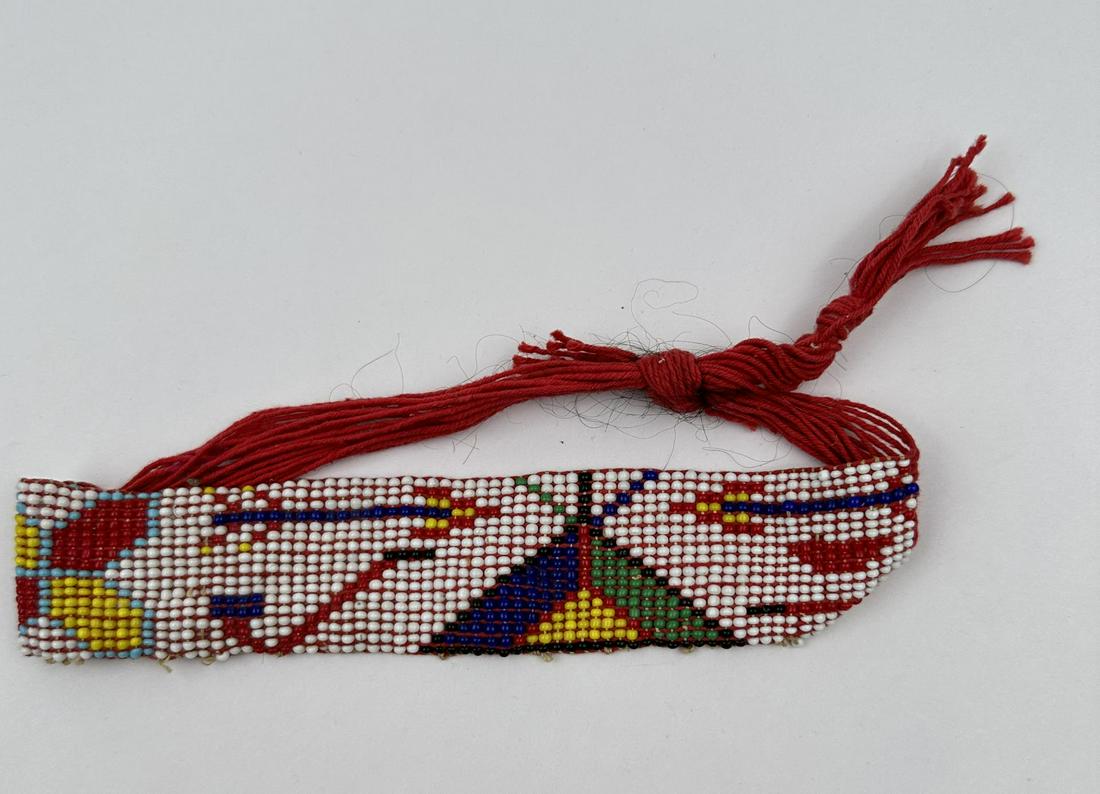 Native American Indian Loom Beaded Armband (1 of 3)