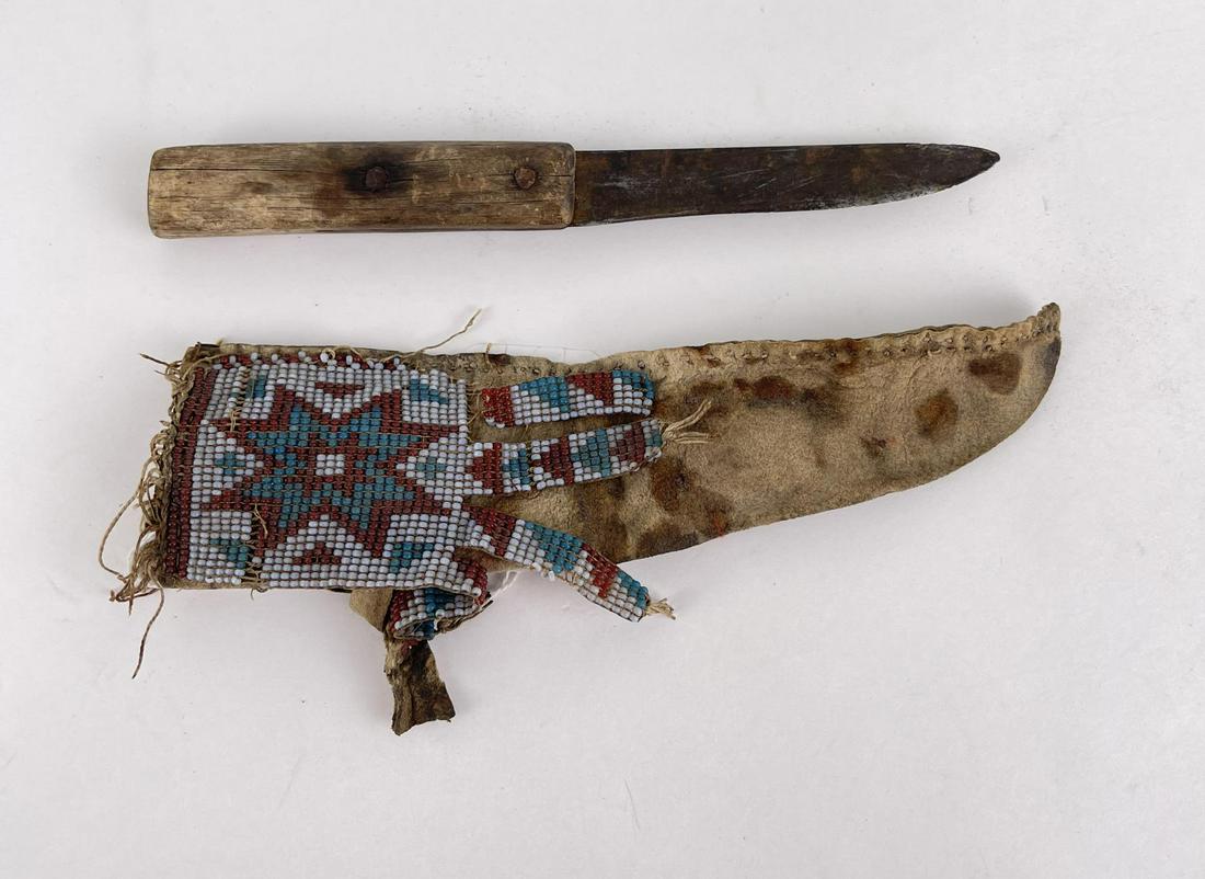 Antique Native American Indian Loom Beaded Sheath (1 of 3)