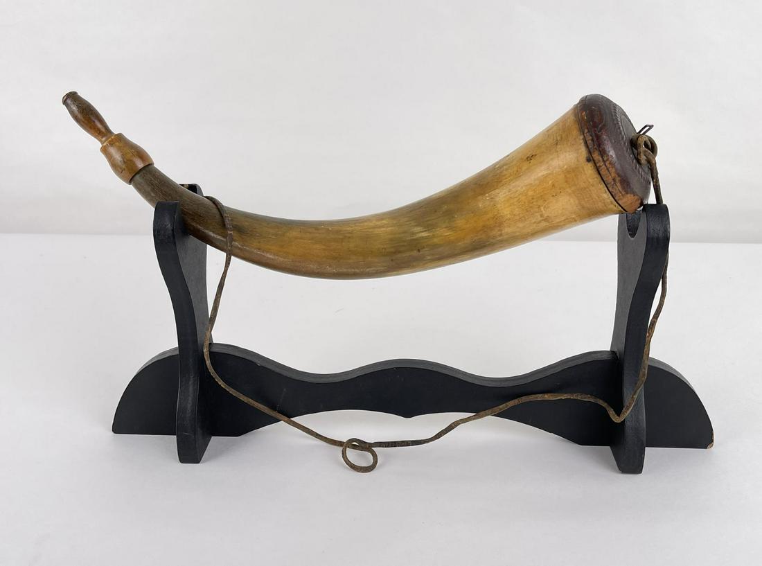 Antique American Powder Horn (1 of 5)