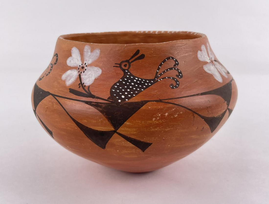 Acoma Pueblo Indian Pot: 5 7/8 " tall, 8 3/8" diameter. Allard Auction Collection Inv: WIL 315