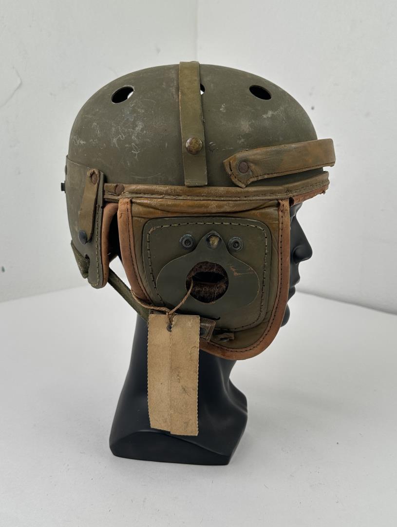 WW2 Model 1938 Rawlings US Tankers Helmet: Made by Rawlings. Size 7 1/8
