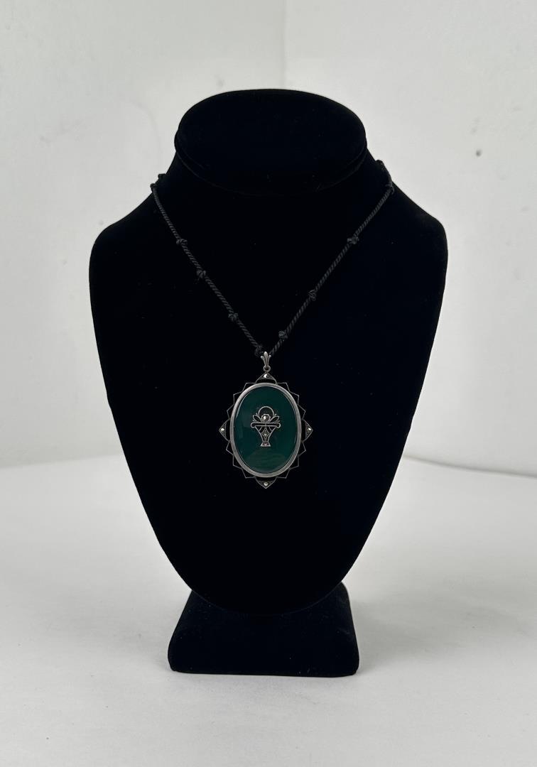 Victorian Marcasite Sterling Silver Agate Necklace: 18" long.