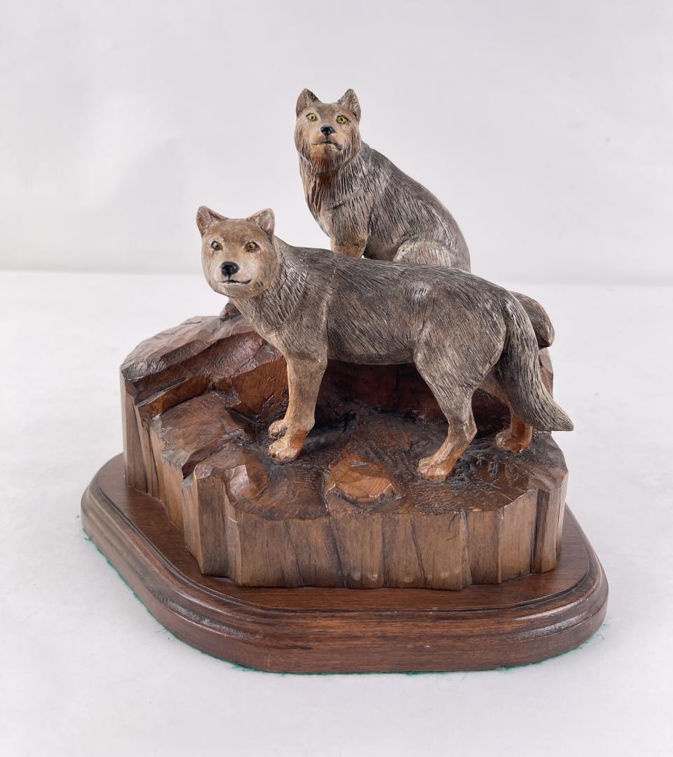 Roy Lennberg Wood Wolf Carving: 9 3/4" long, 8 1/4" tall, 6 5/8" wide. Roy Lennberg (20/21st century) is active/lives in Oregon. Roy Lennberg is known for Woodcarver-equine art.