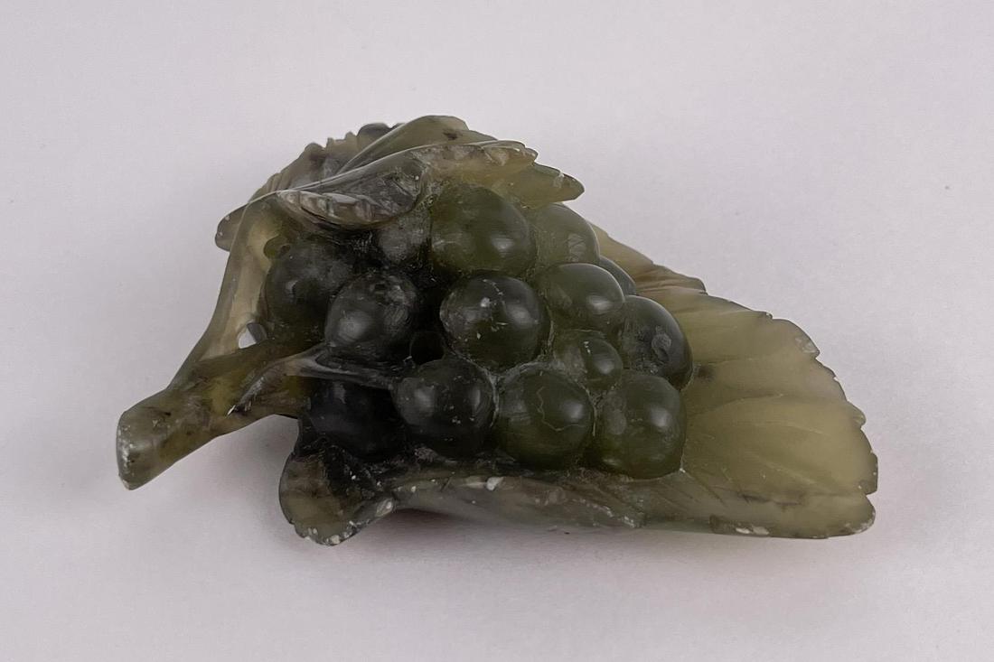 Antique Chinese Jade Grapes (1 of 5)