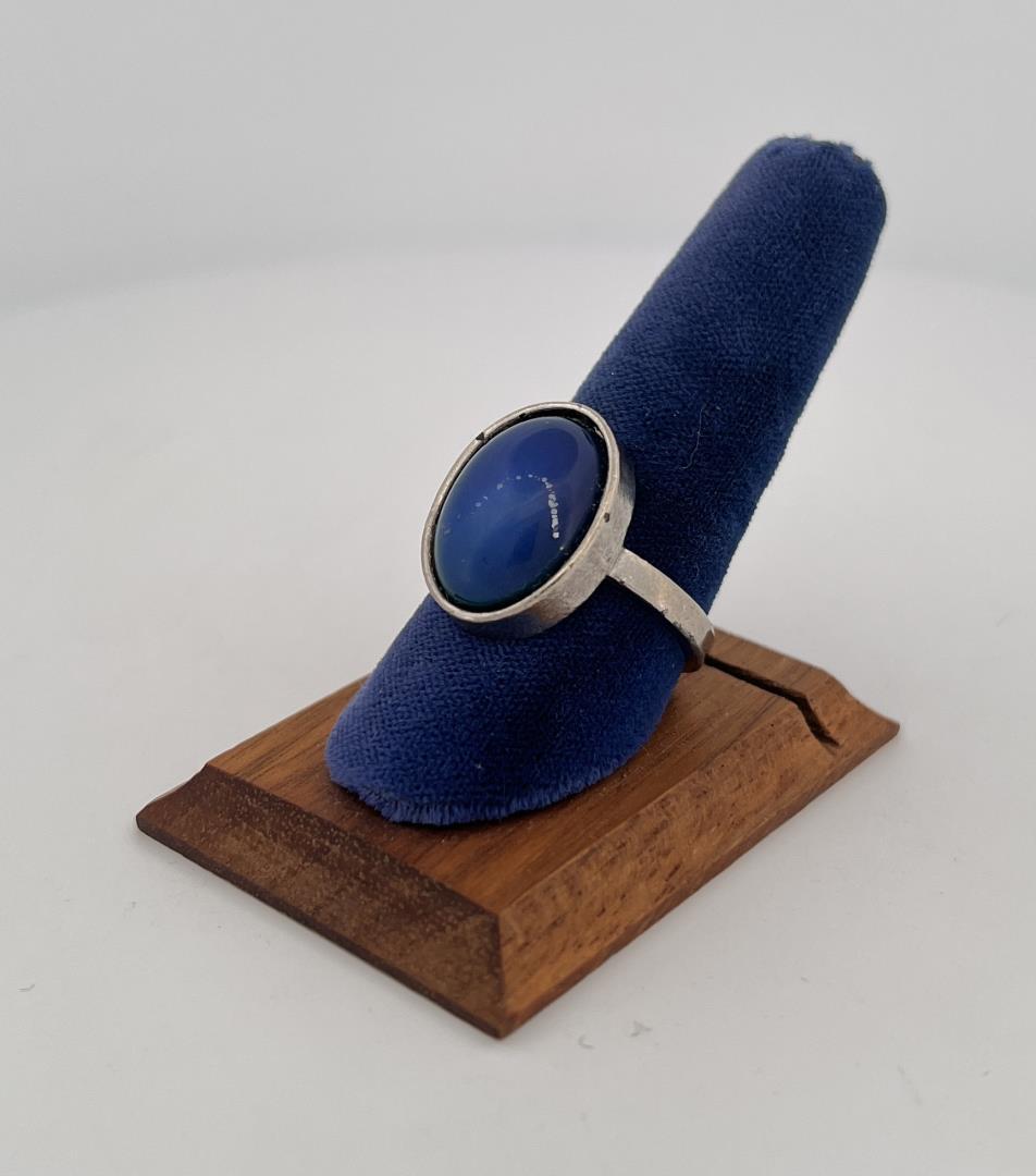 Navajo Base Metal Ring: Size 9 Allard Auction Collection Inv: NO TAG