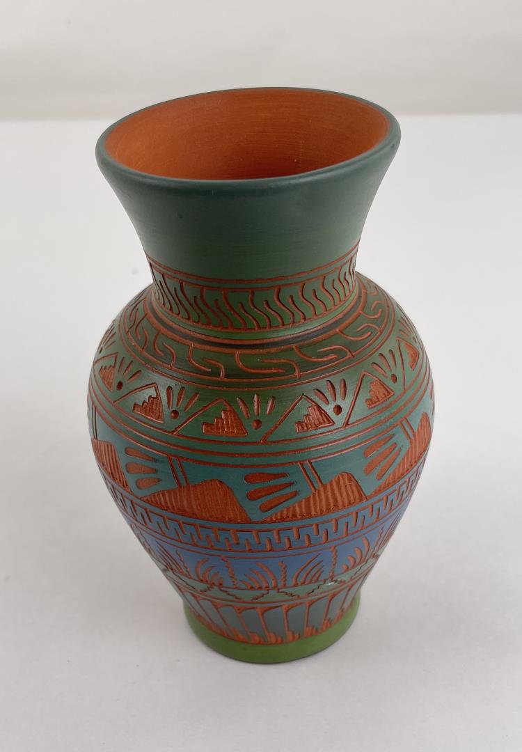 J Gray Navajo Indian Pot: 6 3/8" tall, 4" diameter.