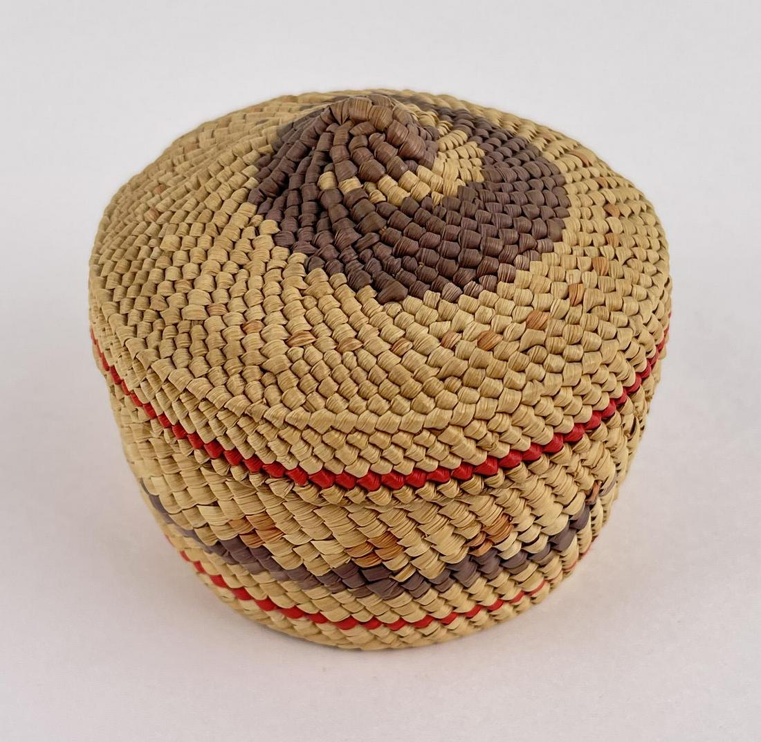 Northwest Coast Makah Nootka Indian Basket: 2 5/8" diameter, 2 1/4" tall.