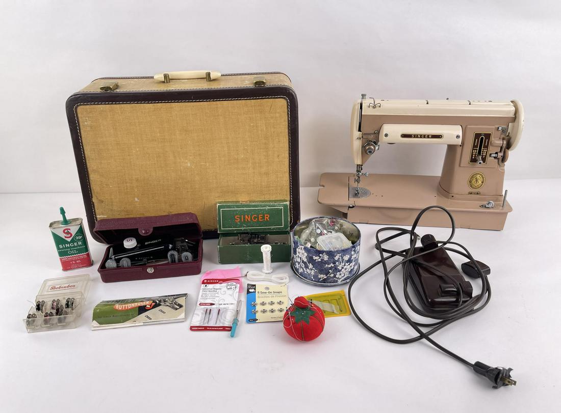 Singer 301a Sewing Machine: Working condition in case.