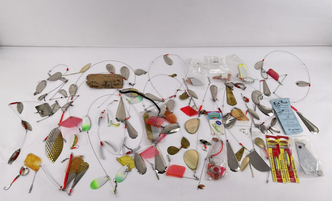 Collection of Vintage Fishing Lures: Nice grouping.