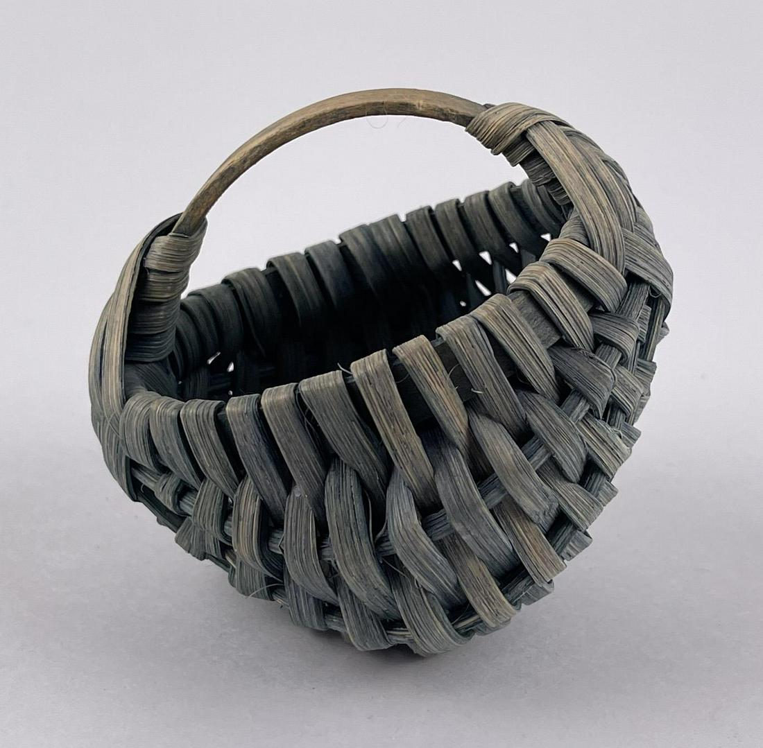 Miniature Buttock Egg Gathering Basket: 3 3/8" in diameter, 3 1/2" tall
