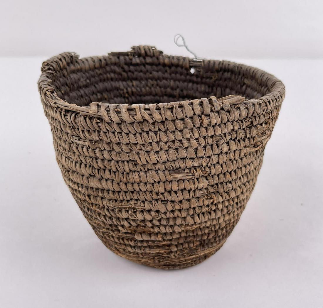Antique Apache Indian Gathering Basket (1 of 7)