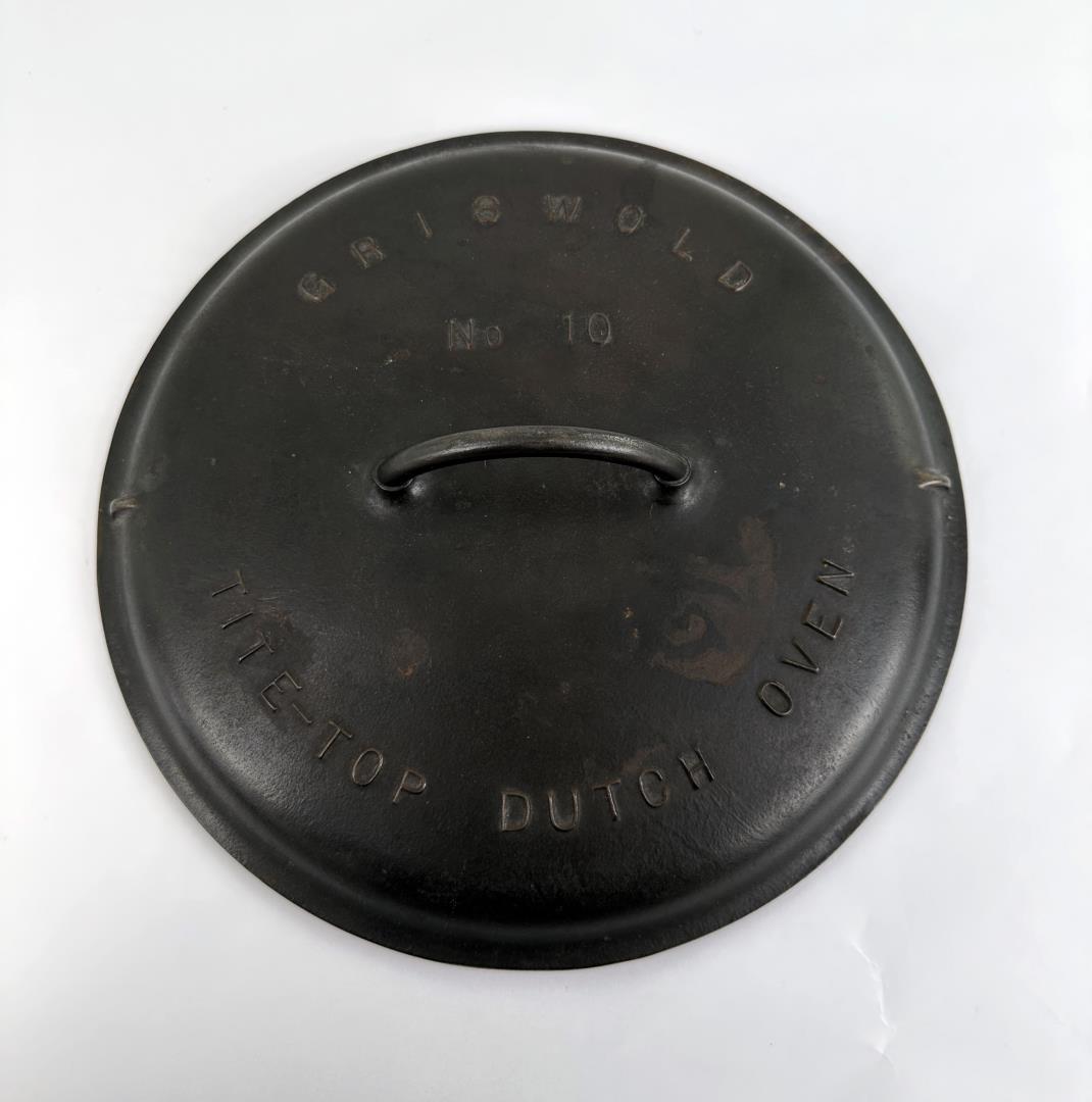 Griswold No 10 Cast Iron Tite Top Dutch Oven Lid (1 of 4)