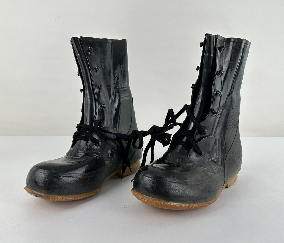 WW2 US Navy Hood Rubber Boots: Size 7