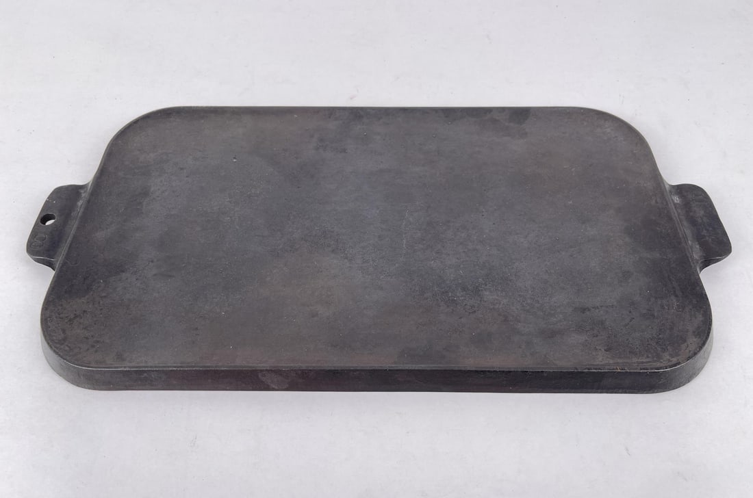 Griswold 908a 8 Cast Iron Griddle (1 of 4)