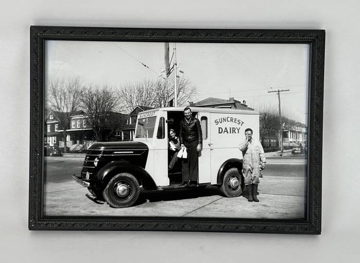 Suncrest Dairy Rhode Island Milk Truck Photo