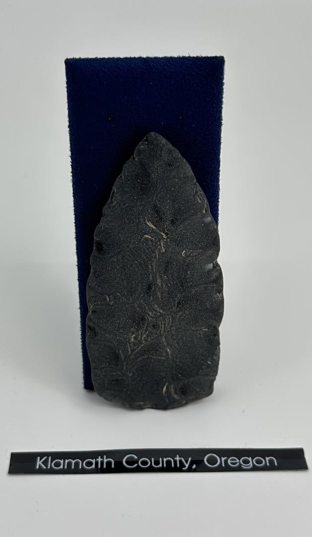 Klamath County Oregon Arrowhead Indian Artifact (1 of 3)