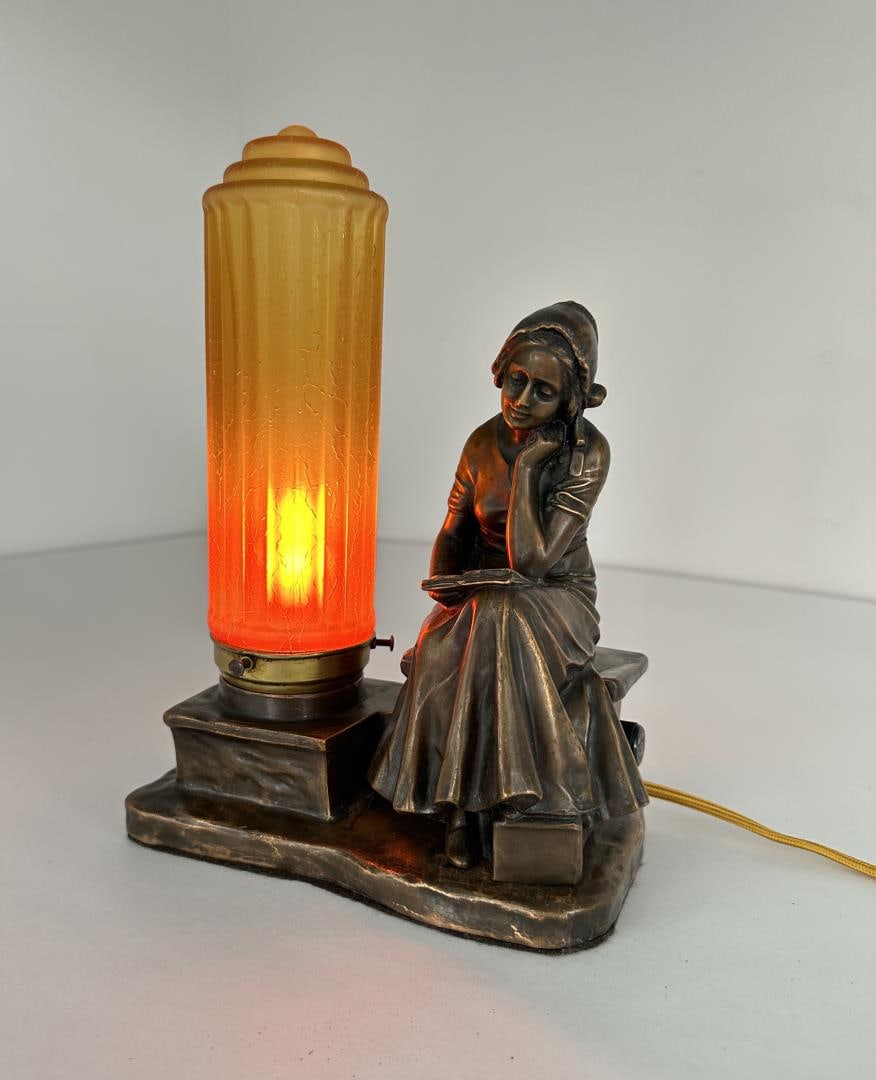 Art Nouveau Jennings Brothers Lamp: 10" tall, 7 1/2" long, 5 1/8" wide. JB 2228