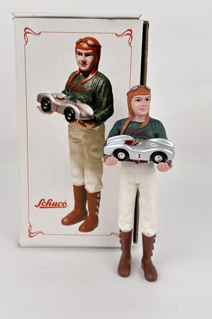 Schuco Piccolo Rennfahrer Figure (1 of 7)
