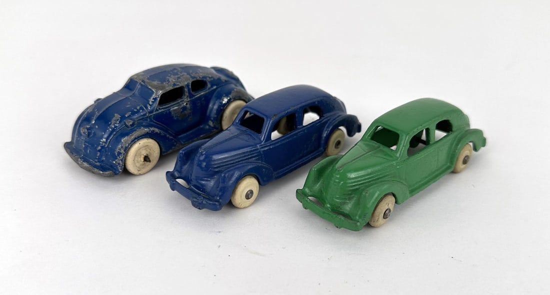 Hubley Cast Iron Sedan Toy Cars (1 of 5)