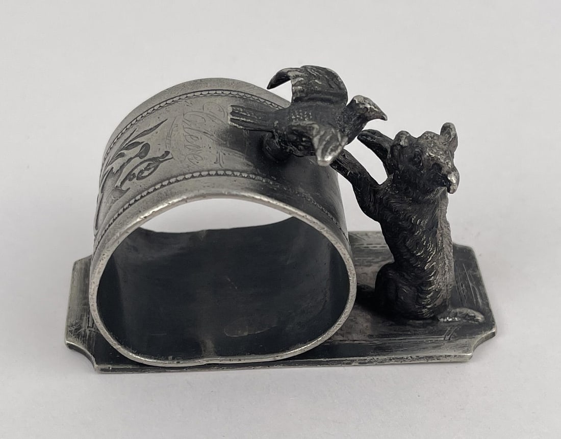 Victorian Silver Plate Dog Napkin Ring (1 of 5)
