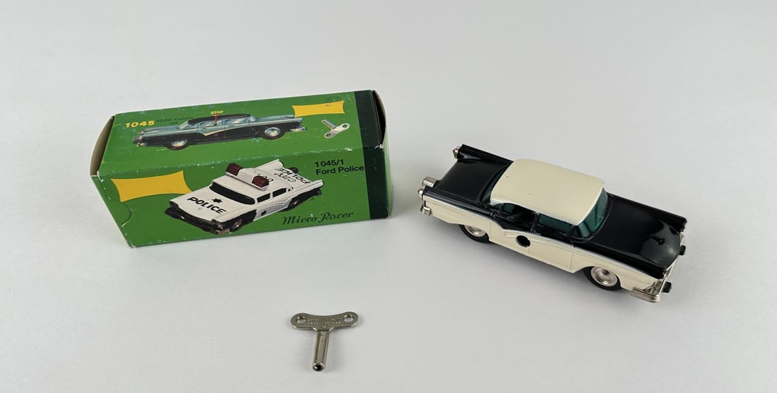 Schuco 1045 Ford Police Micro Racer Toy Car (1 of 5)