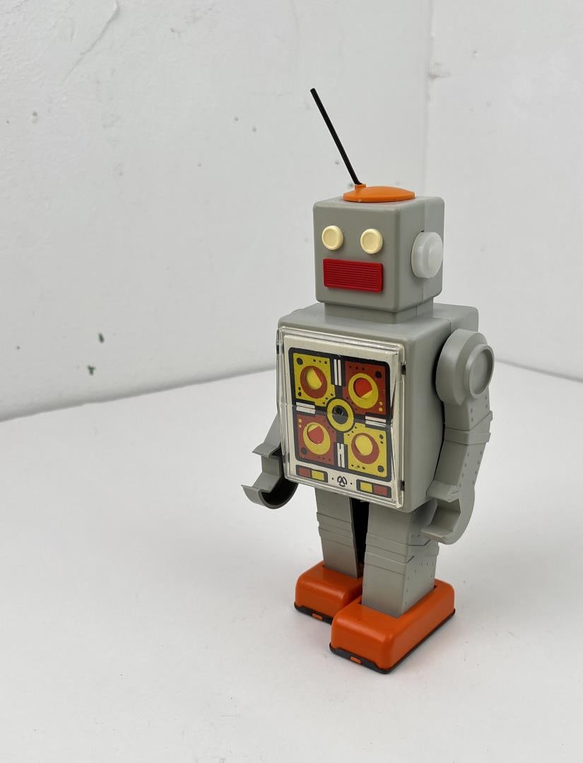 Russian USSR POGOT Robot Space Toy (1 of 4)