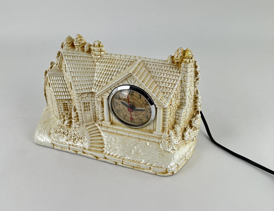 Mid Century United House Mantle Clock (1 of 6)