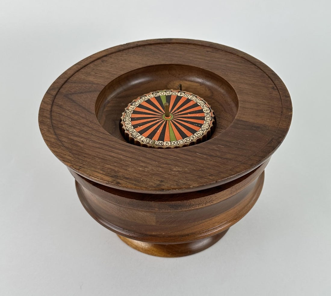 Antique Montana Saloon Gamblers Roulette Wheel (1 of 6)