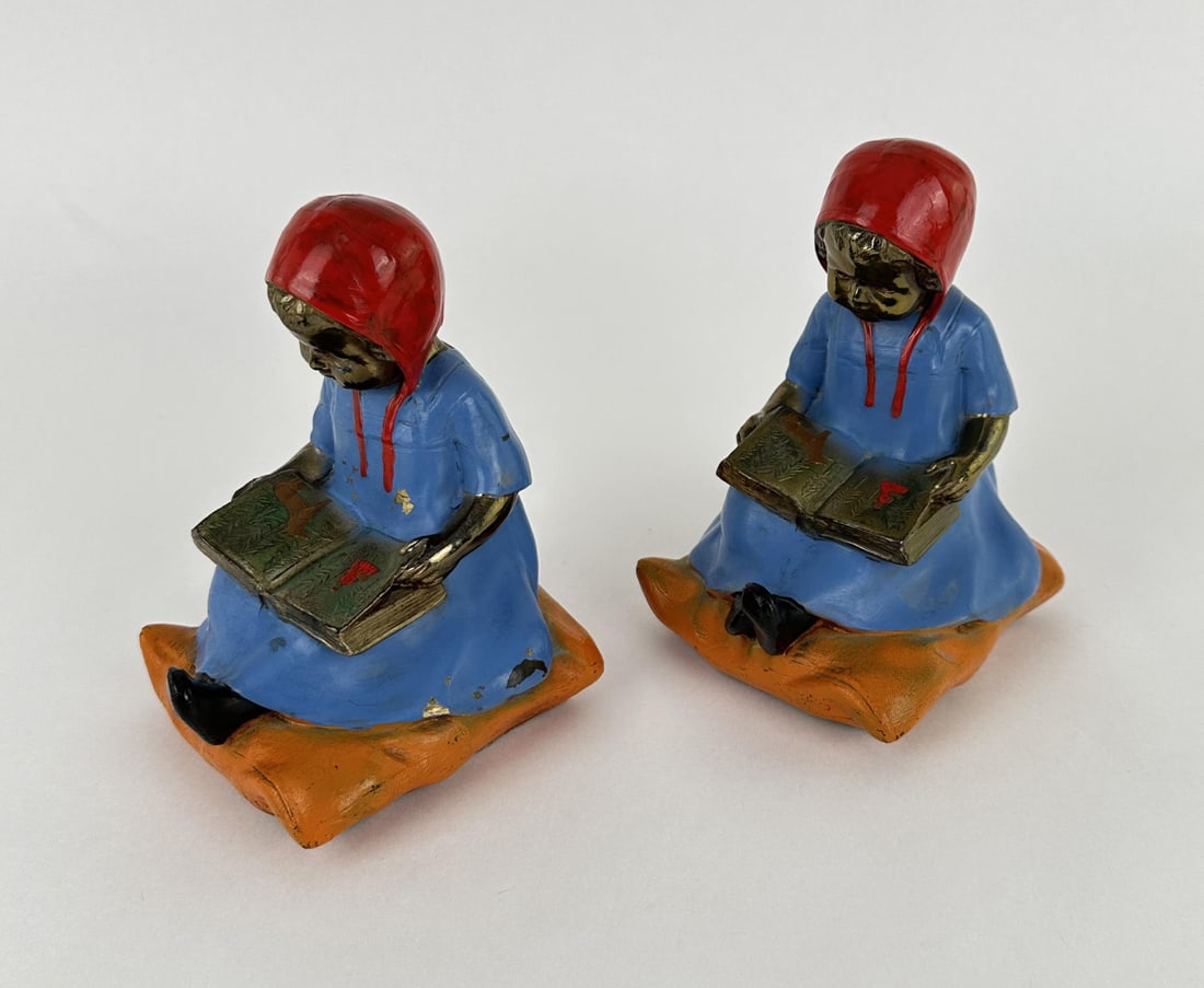 Kronheim & Oldenbusch K&O Bookends: 6" tall. Nice set.