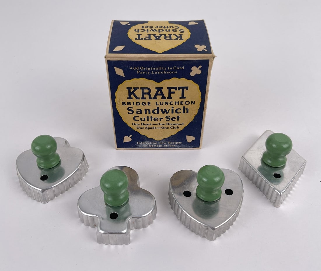 Kraft Bridge Luncheon Sandwich Cutter Set: New in box.